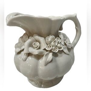 POTTERS STUDIO ANTIQUE STYLE VASE/PITCHER w/FLOWERS & ROSETTES NEW